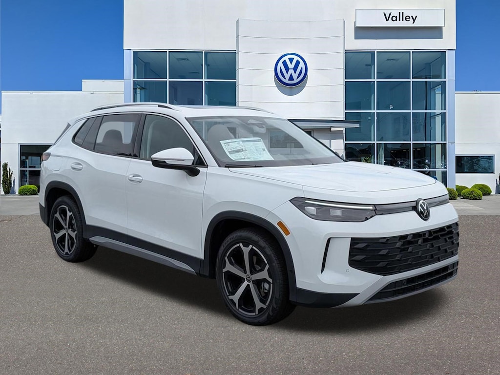 New 2026 Volkswagen Tiguan SE SE FWD