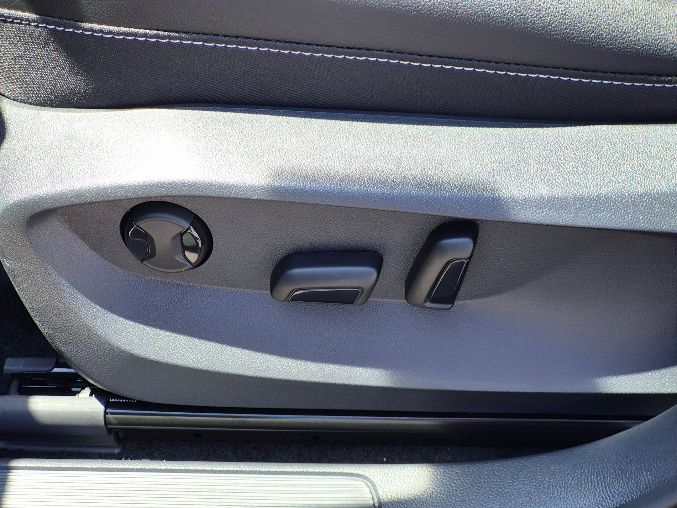 2026 Volkswagen Taos SEL - Photo 15