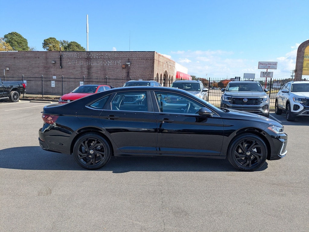 New 2026 Volkswagen Jetta SE SE Auto