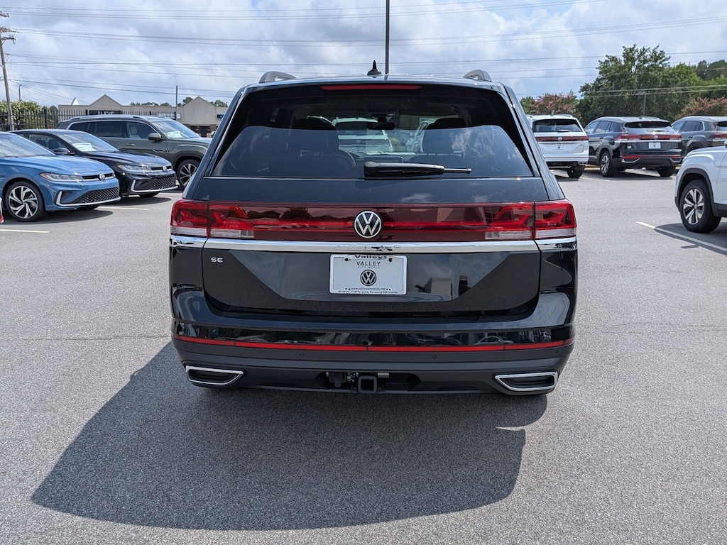 New 2026 Volkswagen Atlas 2.0T SE w/Technology 2.0T SE w/Technology FWD