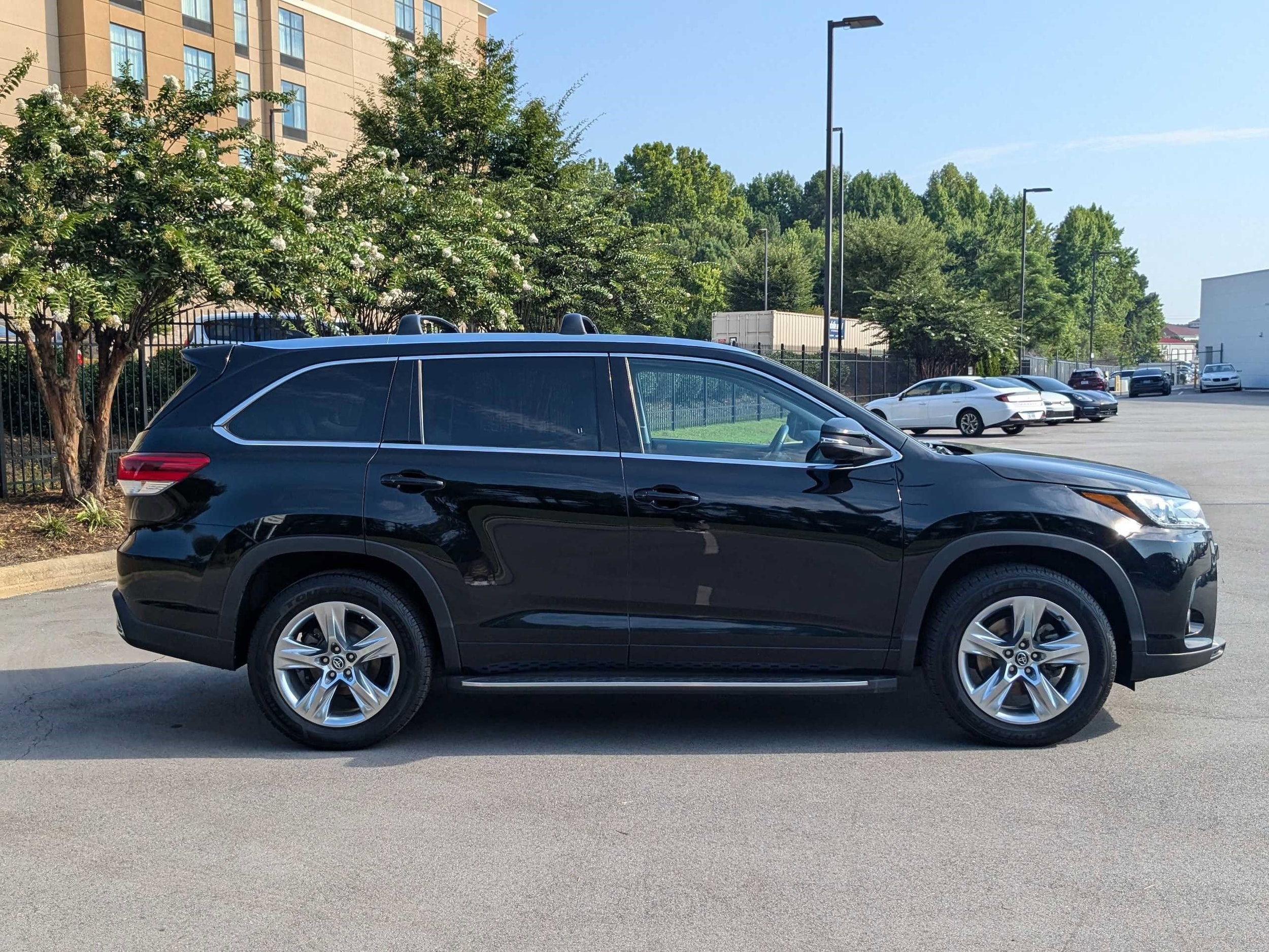 Used 2019 Toyota Highlander Limited with VIN 5TDYZRFHXKS298969 for sale in Fayetteville, NC