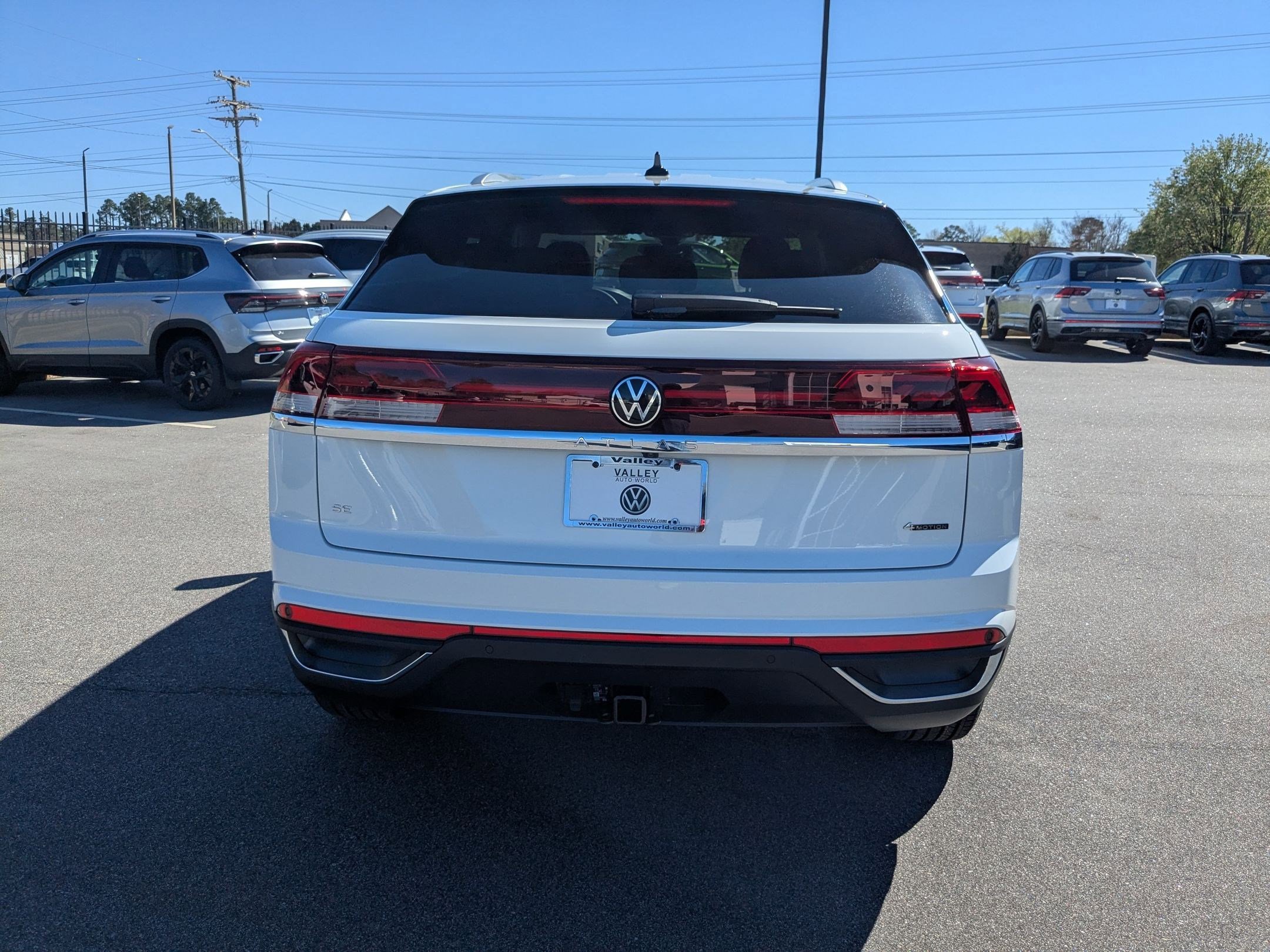 2025 Volkswagen Atlas Cross Sport SE Technology photo 4