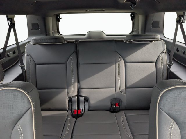 2027 Chevrolet Suburban Premier - Photo 24