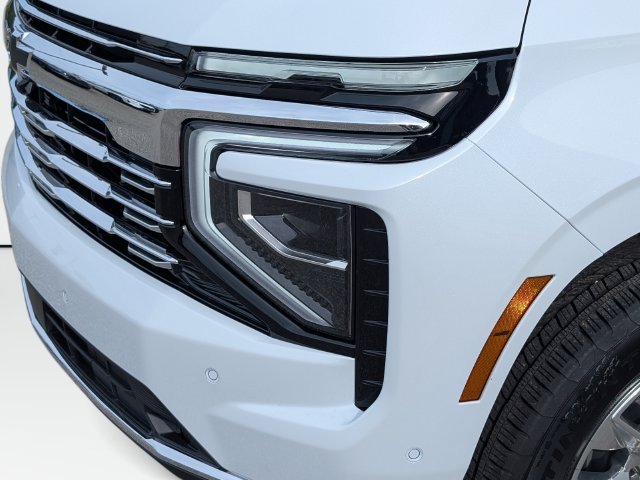 2027 Chevrolet Suburban Premier - Photo 10