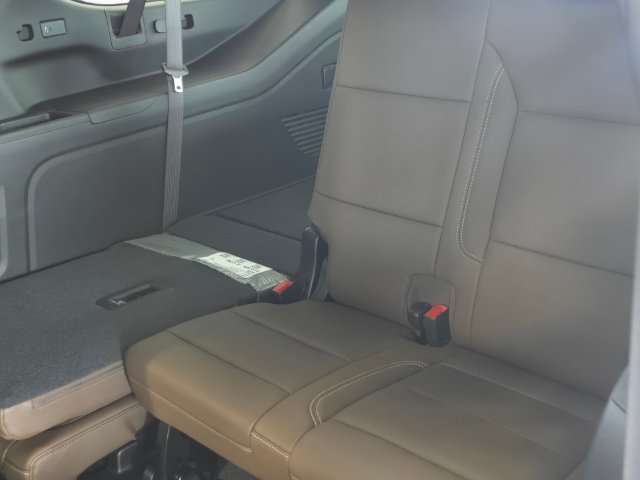 2027 Chevrolet Suburban High Country - Photo 12