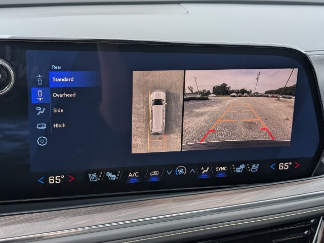 2027 Chevrolet Suburban Premier - Photo 23