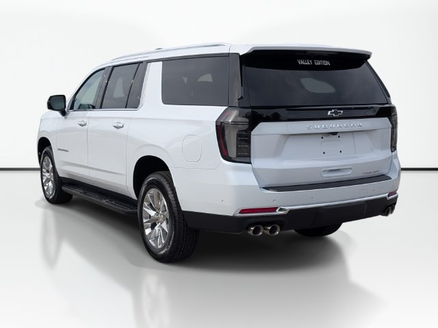2027 Chevrolet Suburban Premier - Photo 8