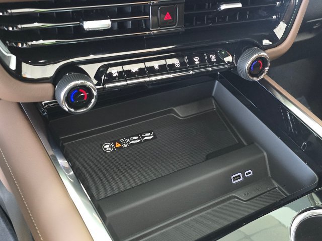 2027 Chevrolet Suburban High Country - Photo 23
