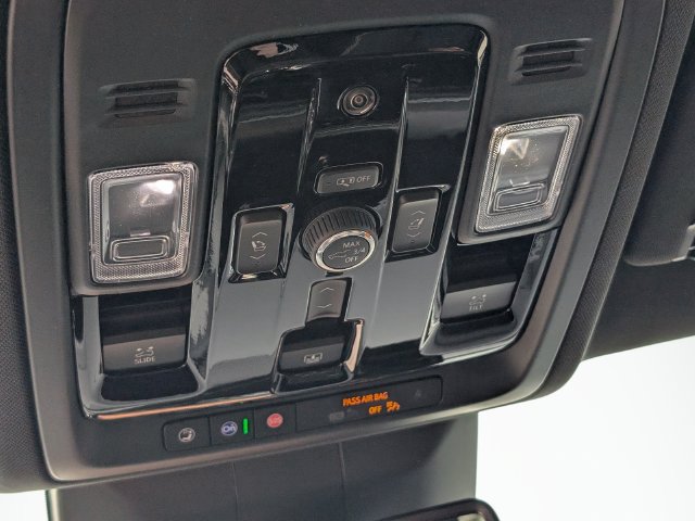2027 Chevrolet Suburban Premier - Photo 22