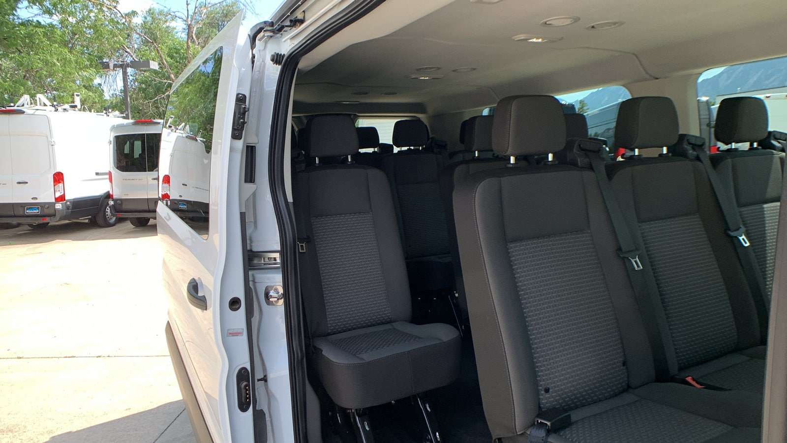 2024 Ford Transit Passenger Van XL - Photo 19