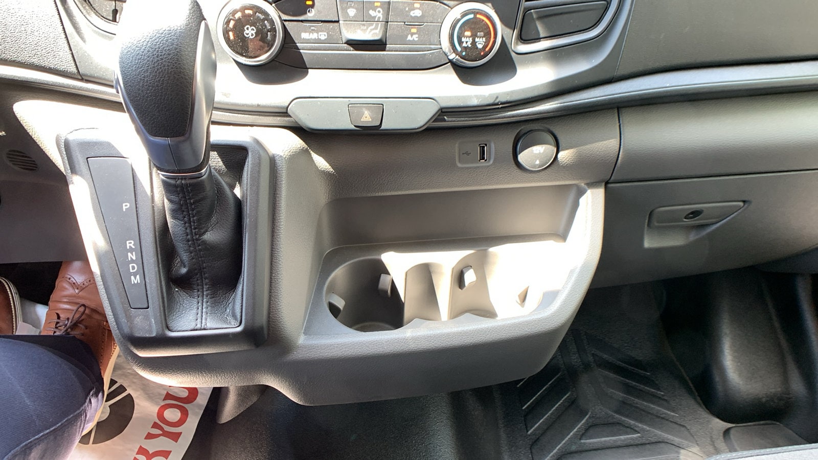 2024 Ford Transit Passenger Van XL - Photo 15