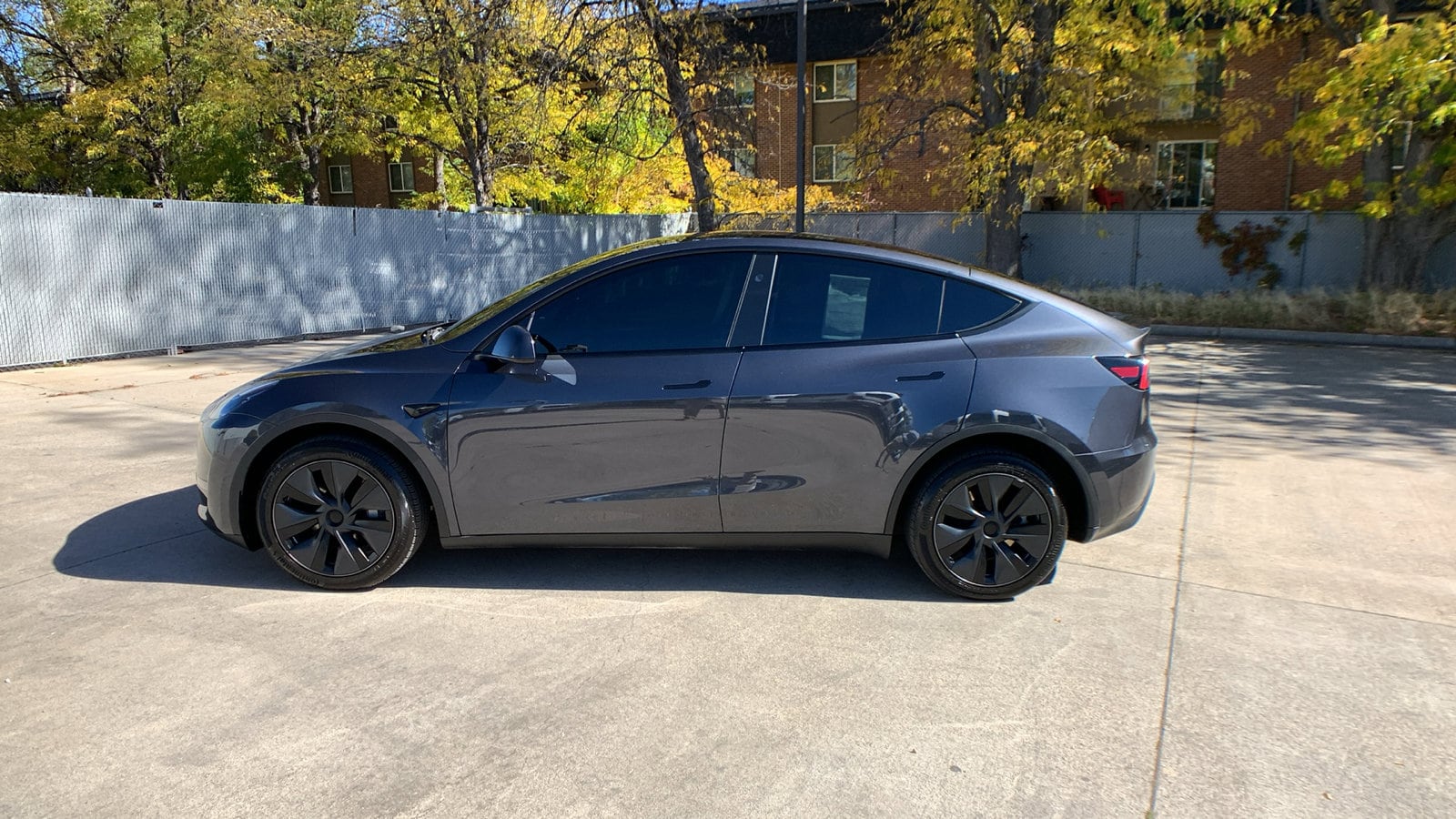 Used 2024 Tesla Model Y Long Range with VIN 7SAYGDEE5RF196898 for sale in Northfield, Minnesota