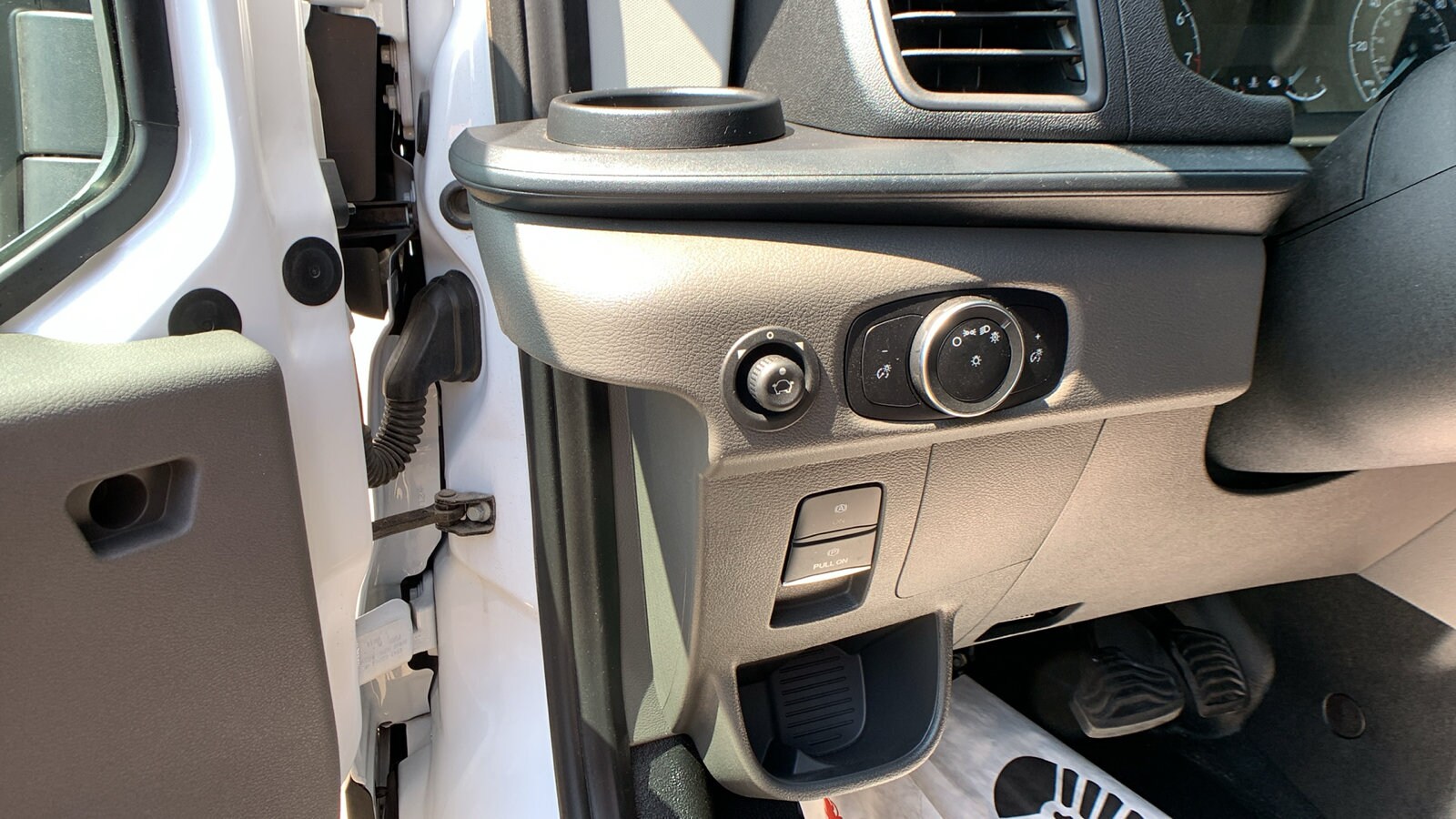 2024 Ford Transit Passenger Van XL - Photo 9