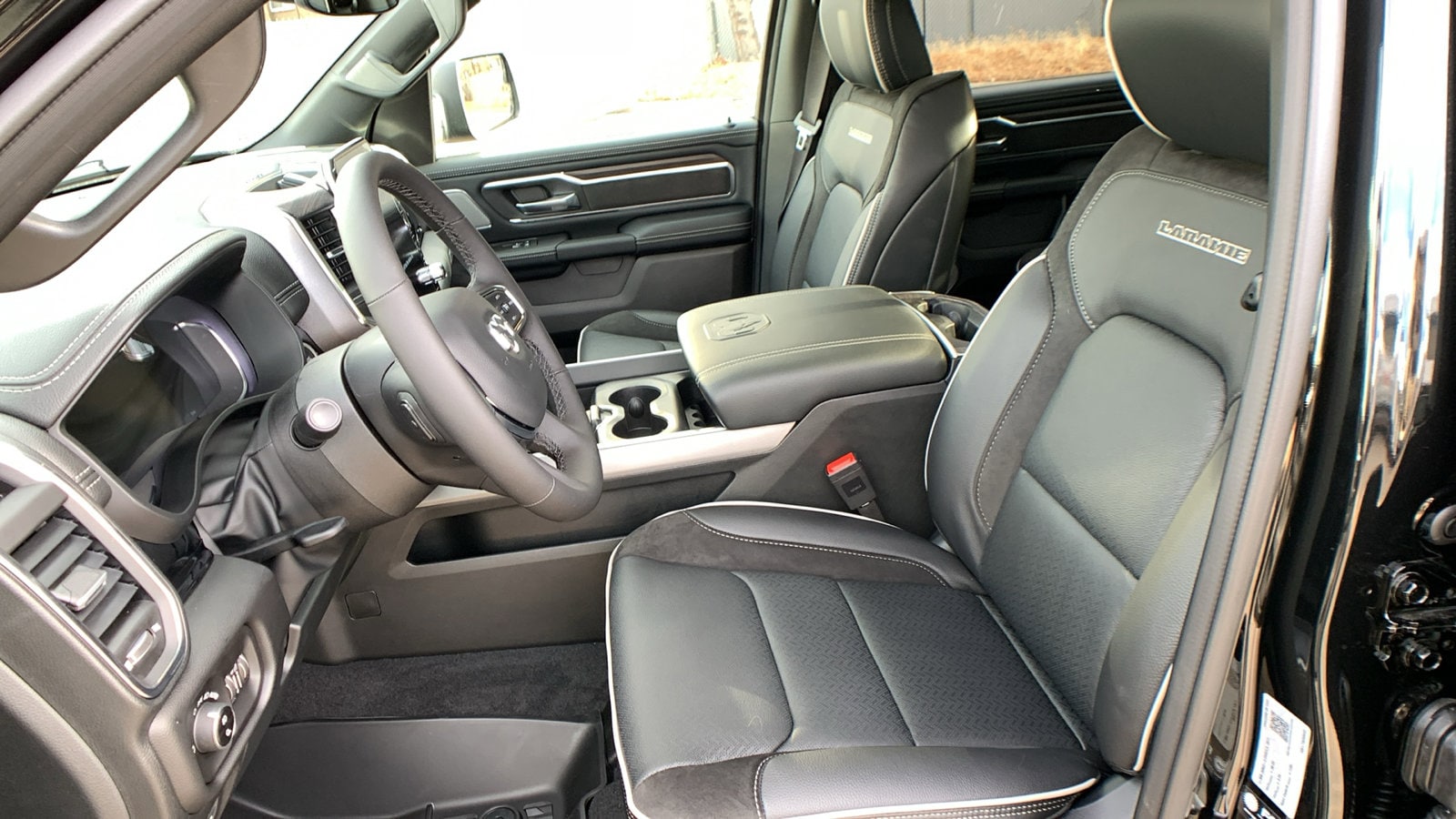 2026 RAM 1500 Laramie - Photo 14