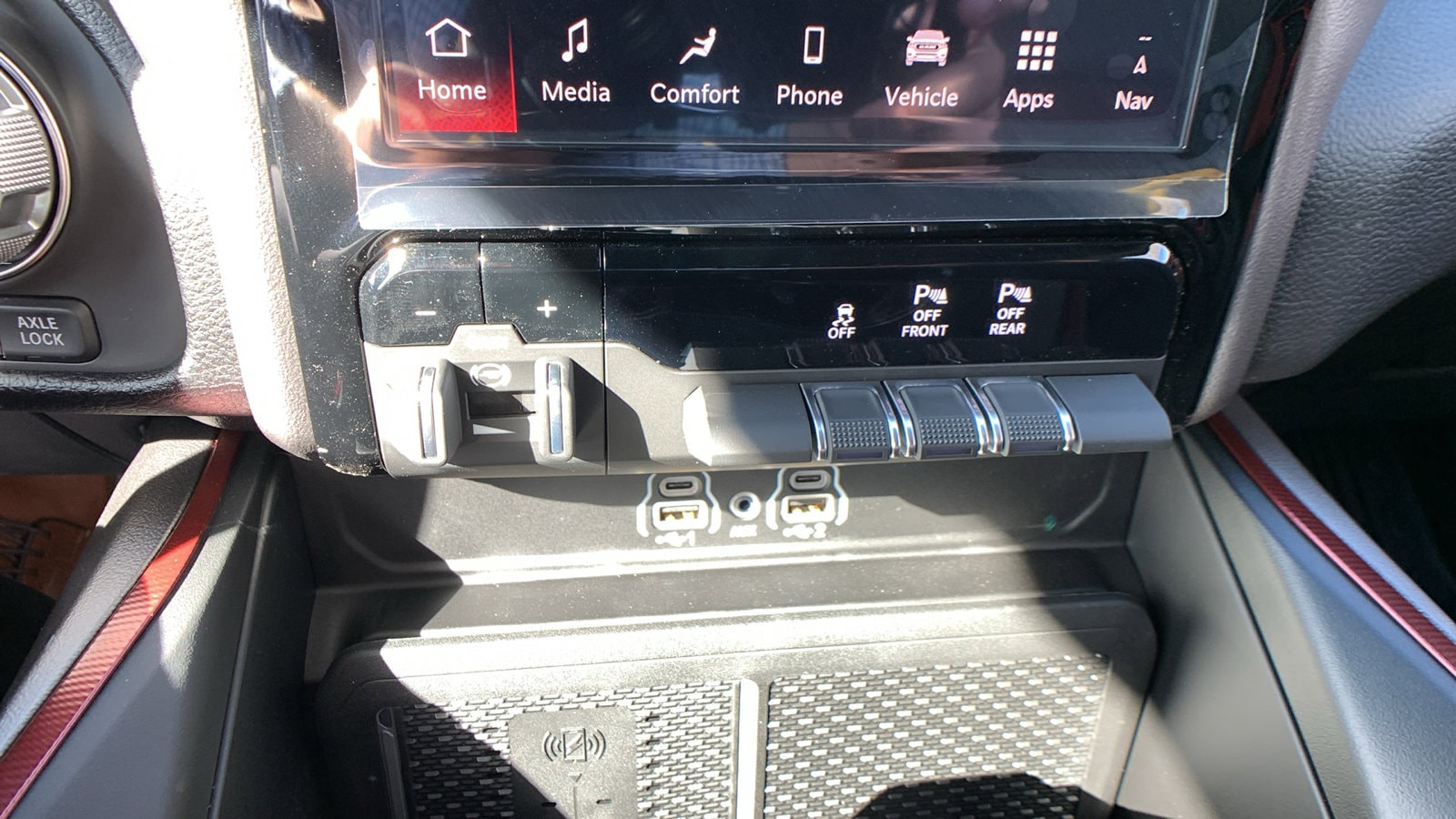 2026 RAM 1500 Rebel - Photo 18