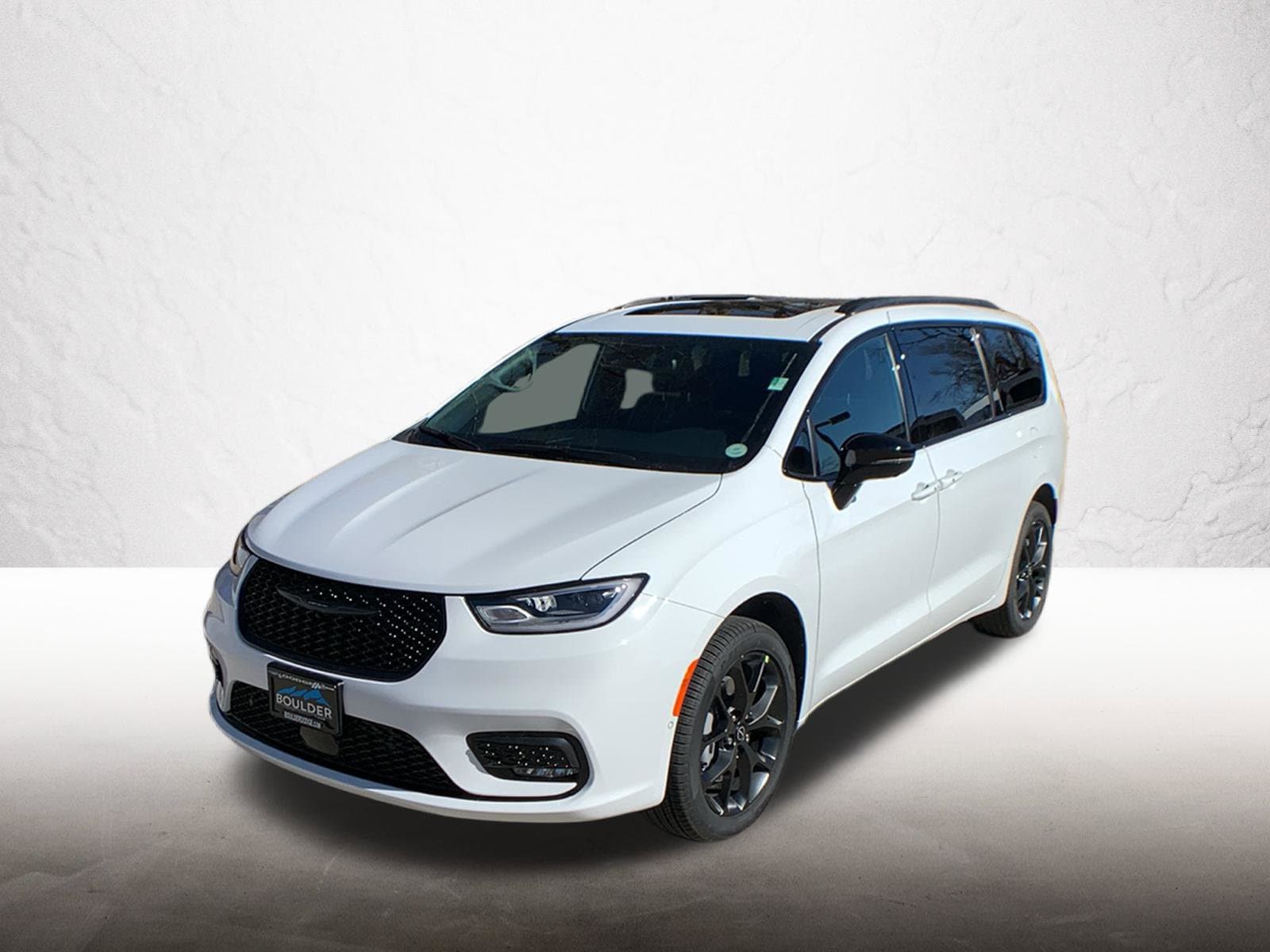 2026 Chrysler Pacifica Limited AWD's photo