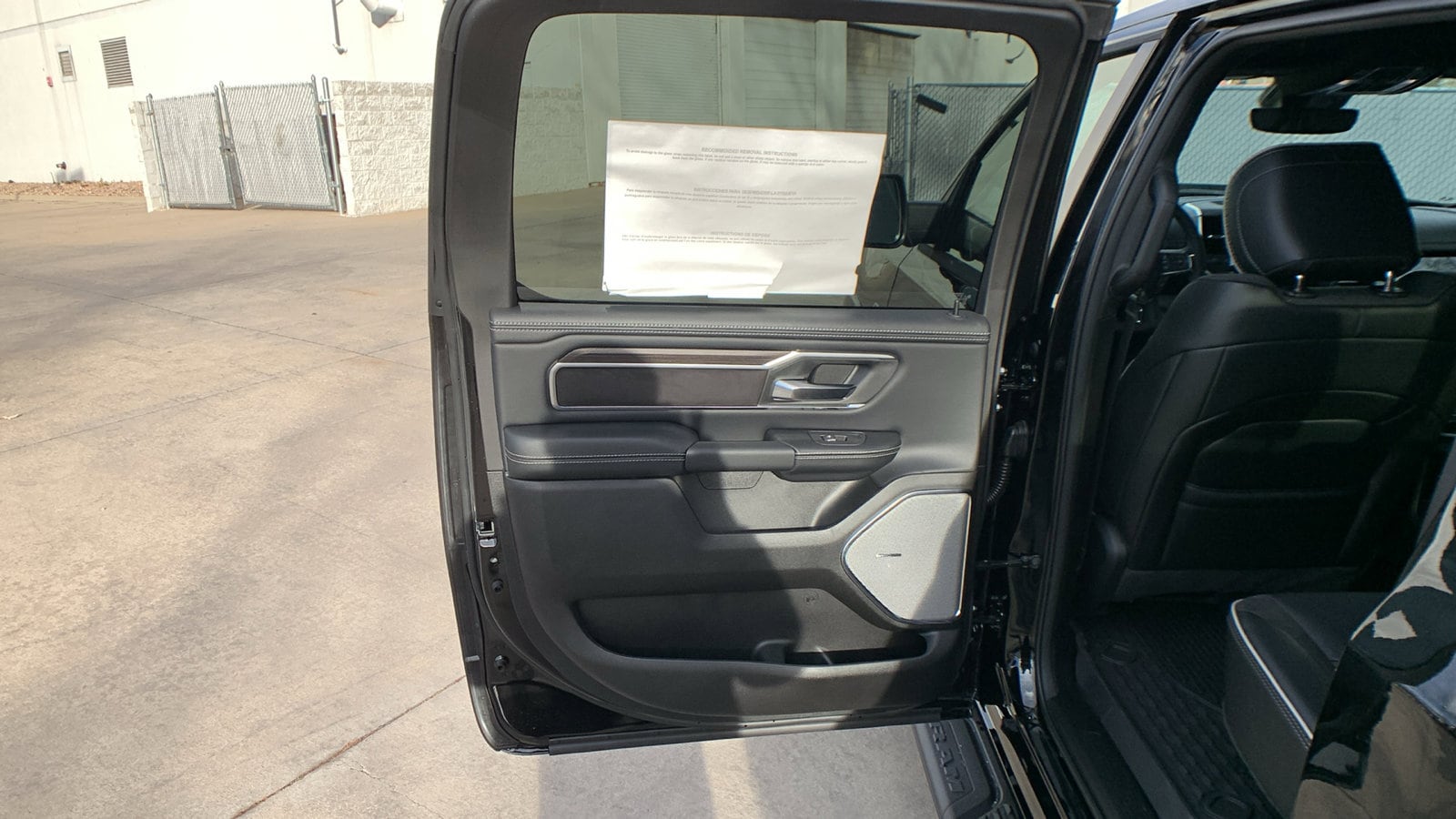 2026 RAM 1500 Laramie - Photo 24