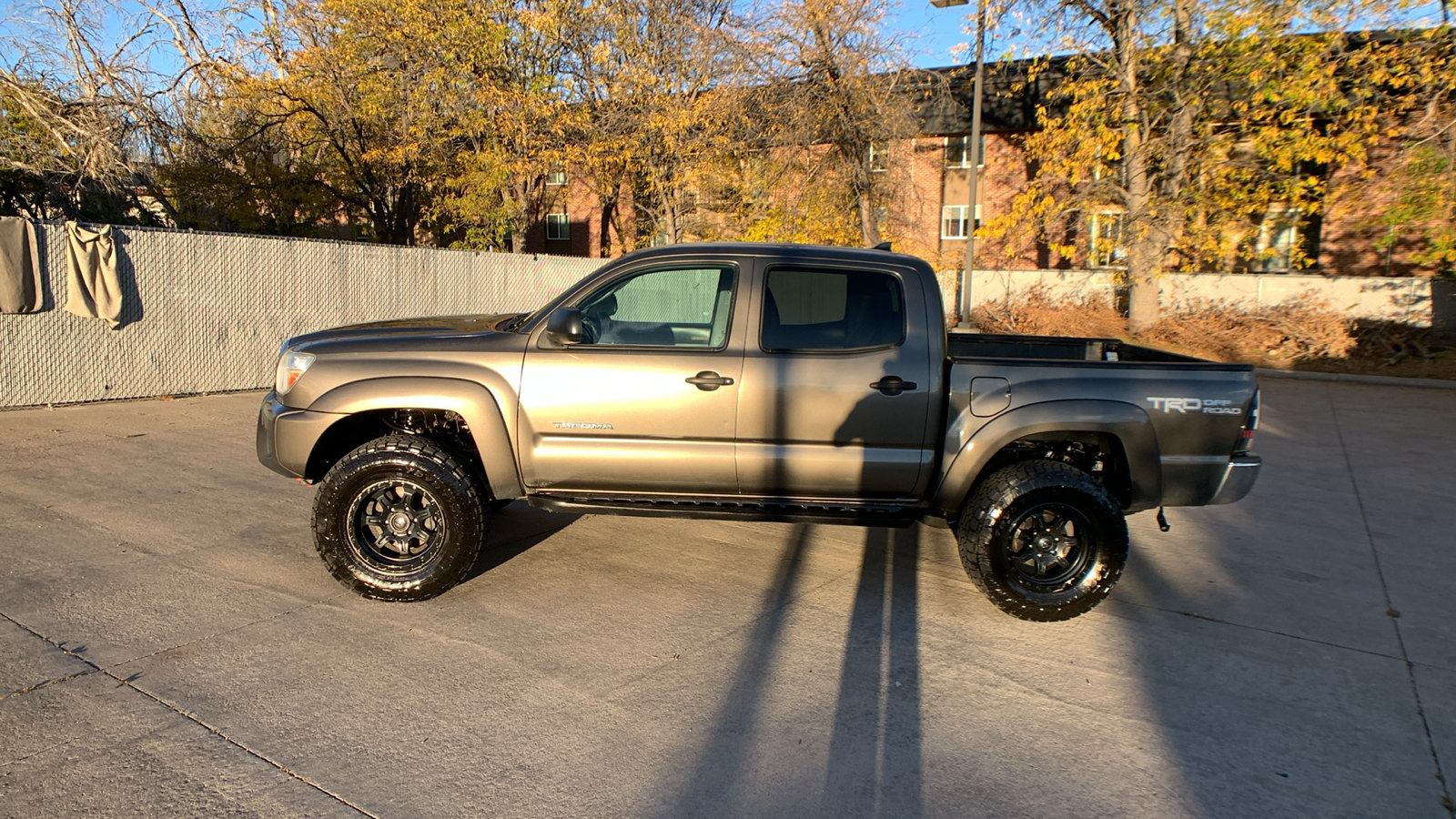Used 2015 Toyota Tacoma Base with VIN 3TMLU4EN3FM185972 for sale in Boulder, CO