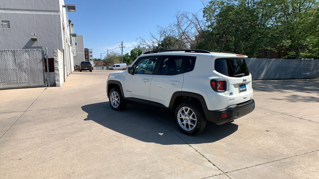 Used 2023 Jeep Renegade Latitude SUV