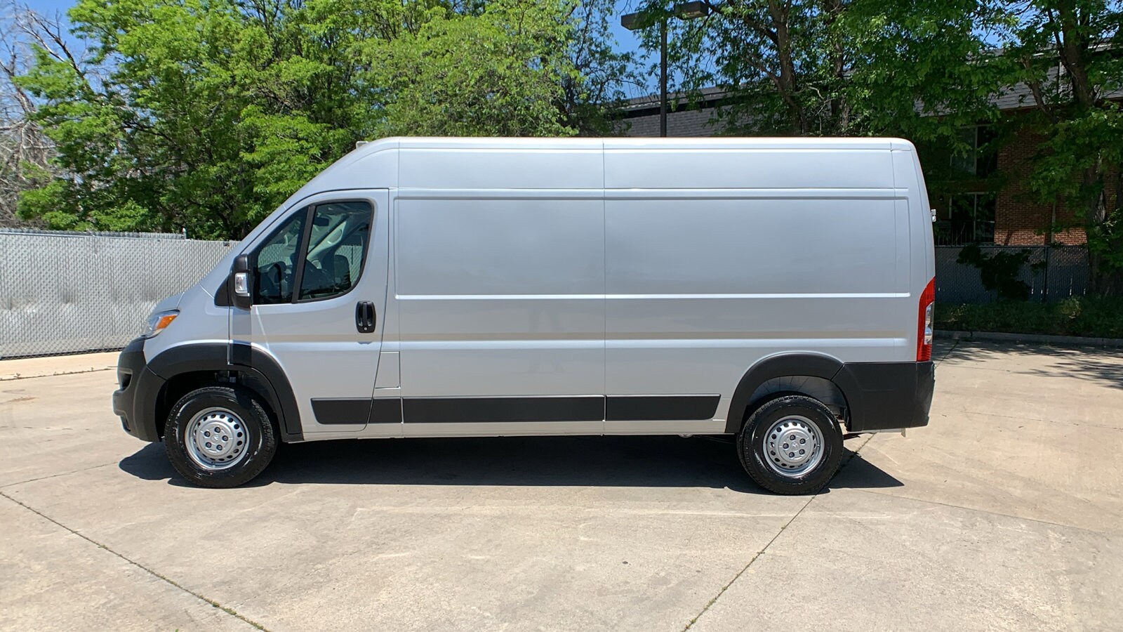 2025 Ram ProMaster 2500 photo 2