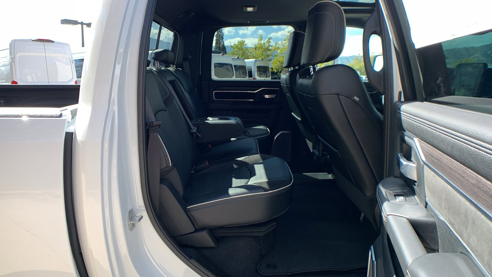 2026 RAM 2500 Laramie - Photo 26