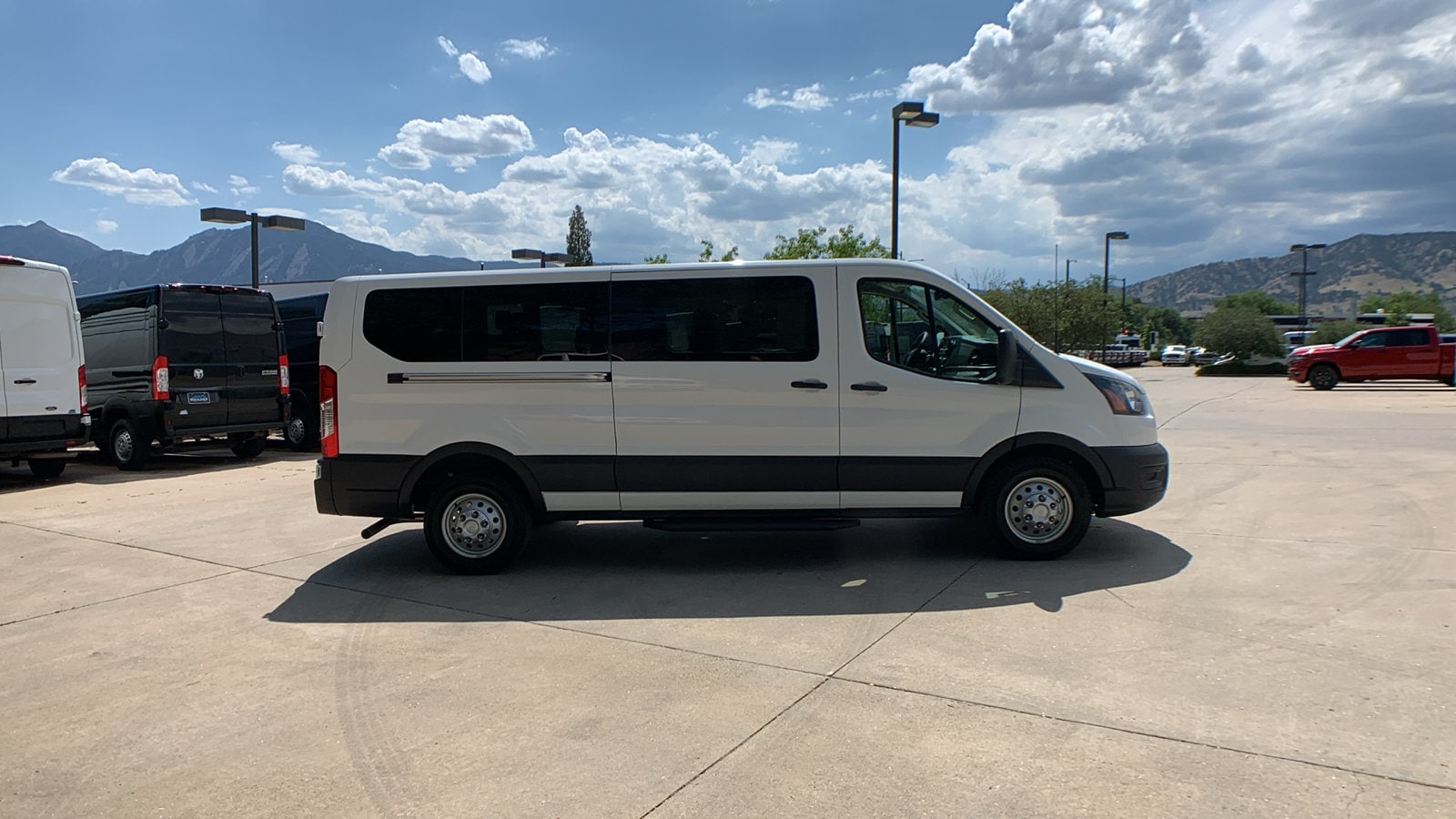 2024 Ford Transit Passenger Van XL - Photo 6