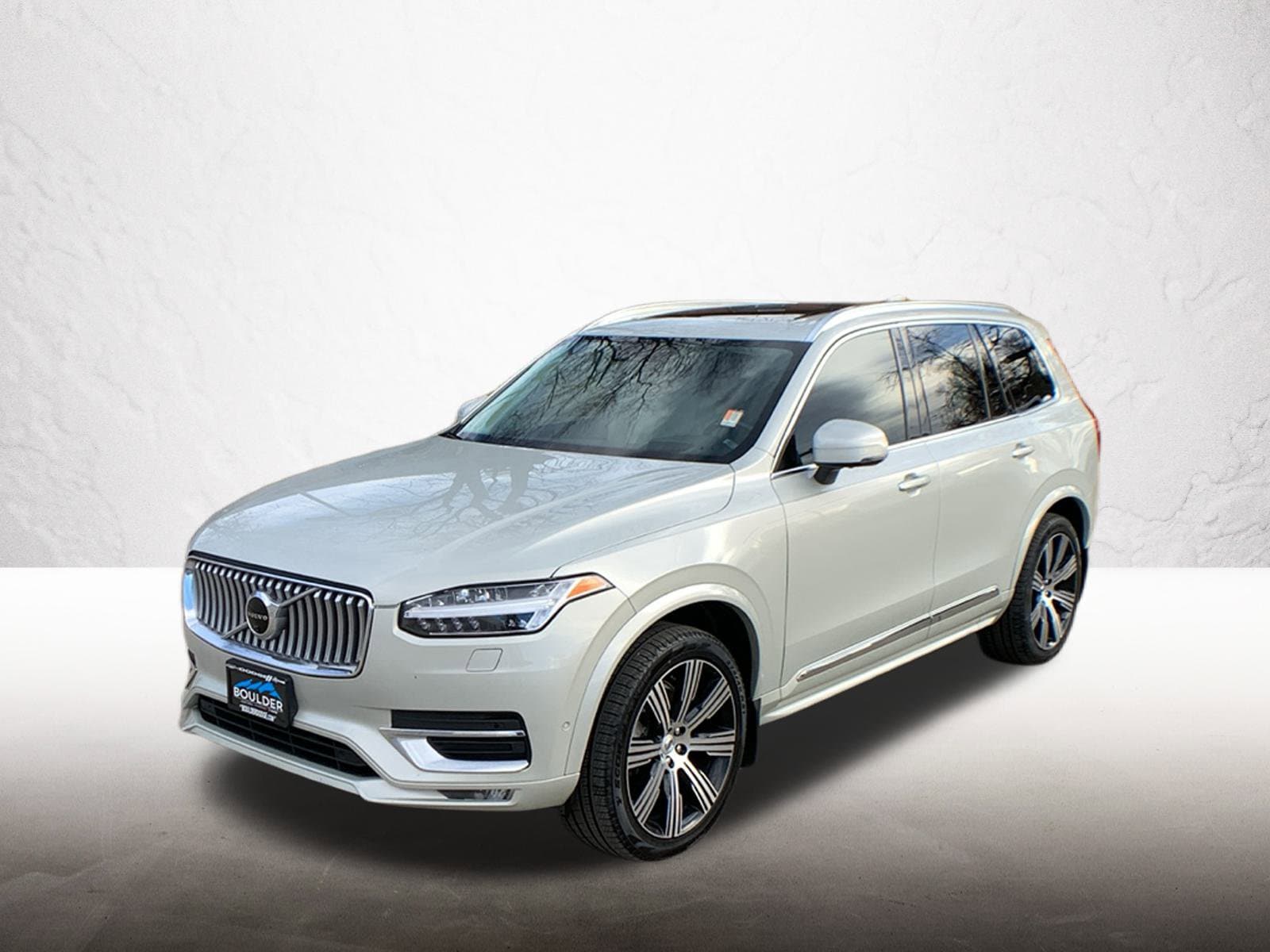 2022 Volvo XC90 Inscription's photo