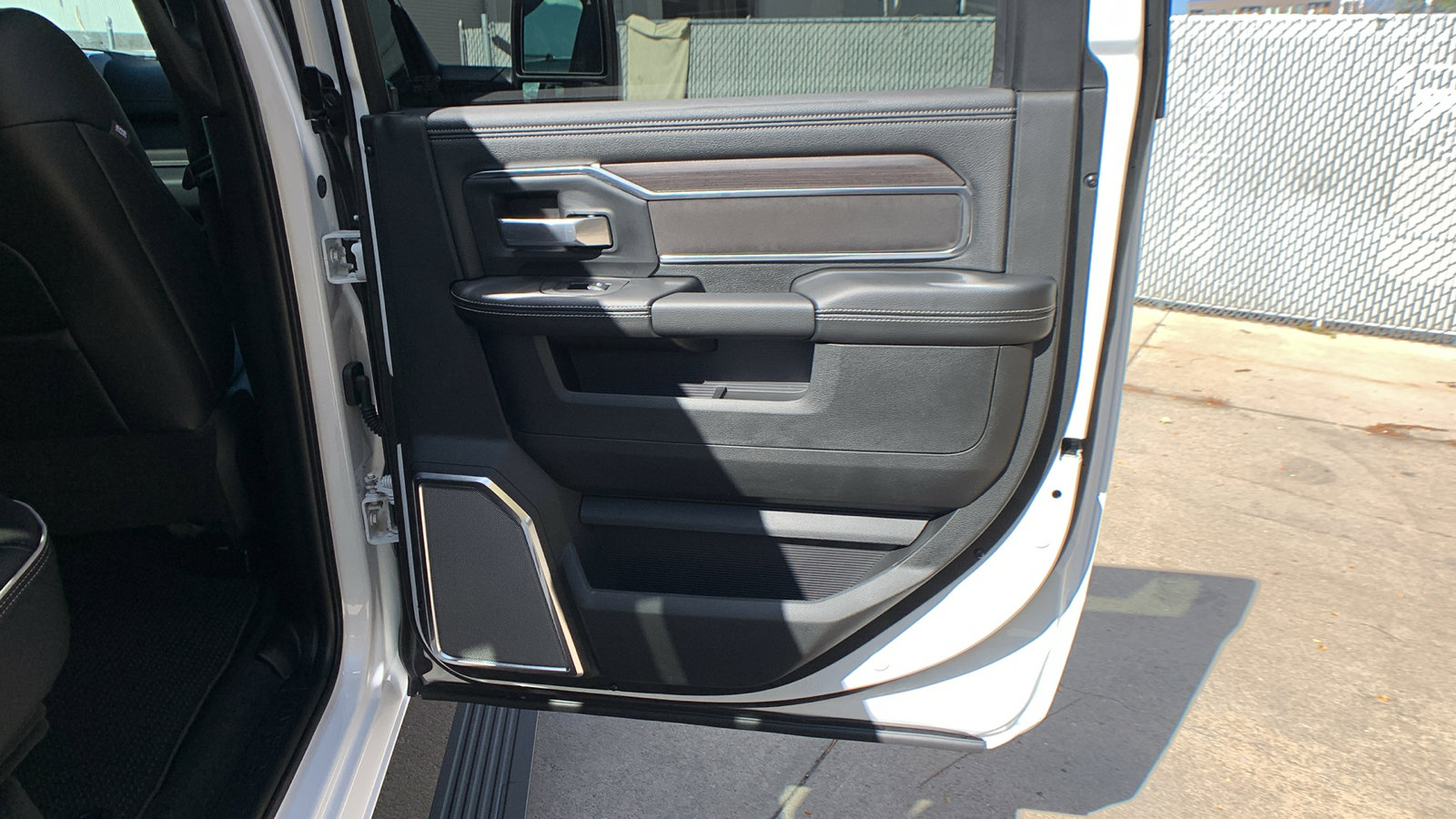2026 RAM 2500 Laramie - Photo 25