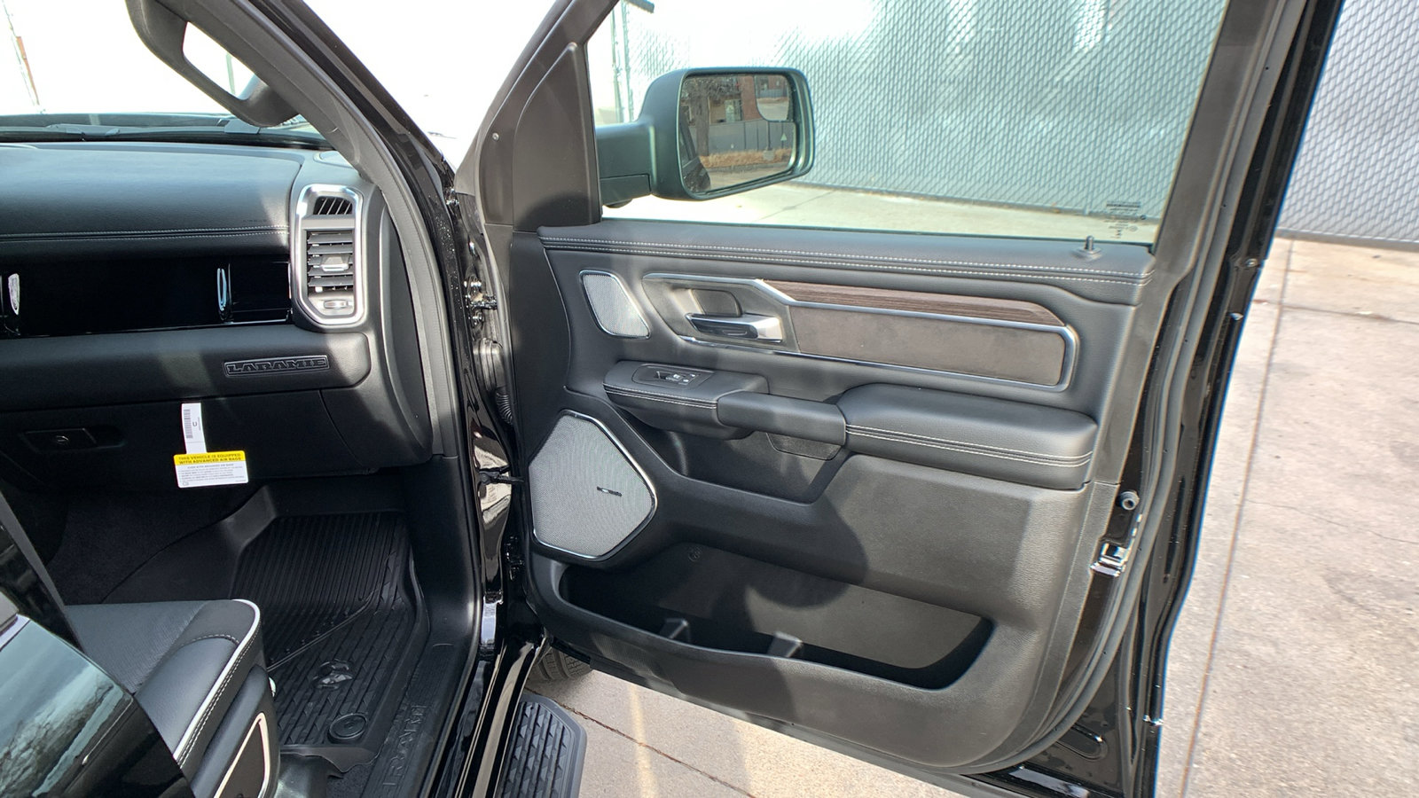 2026 RAM 1500 Laramie - Photo 31
