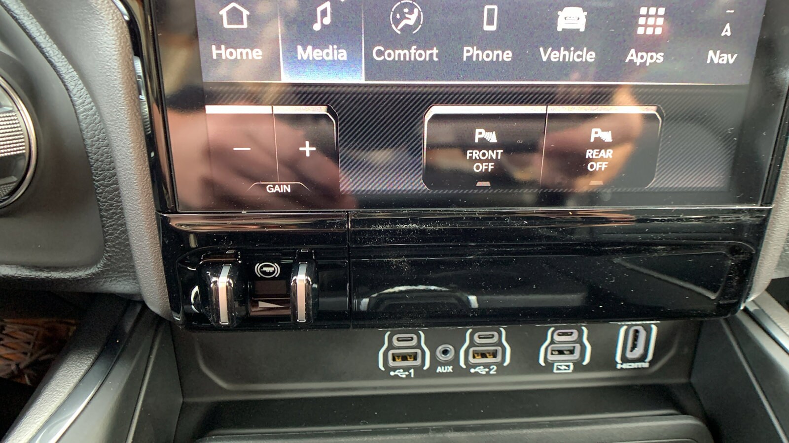 2026 RAM 1500 Laramie - Photo 19