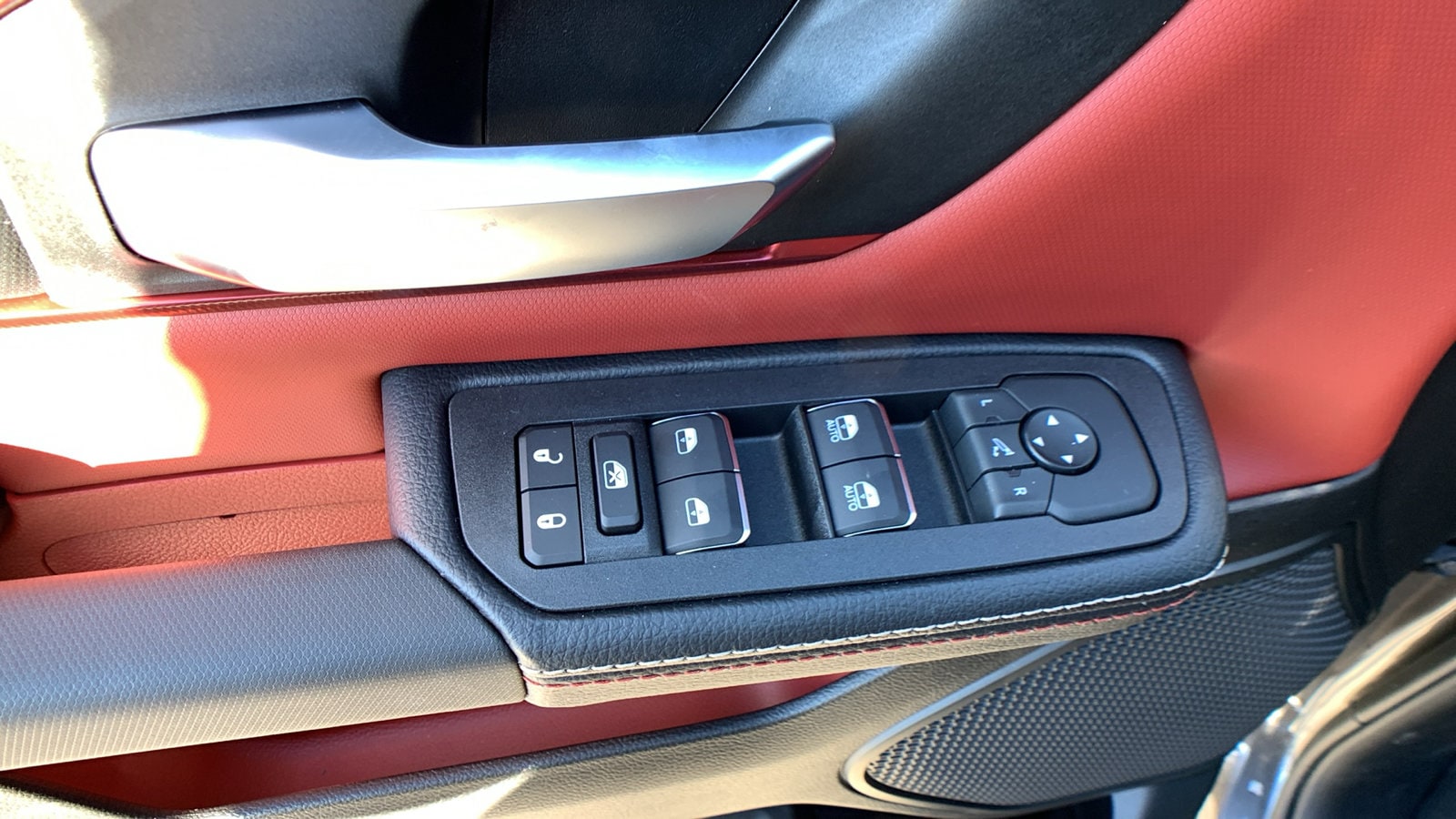2026 RAM 1500 Rebel - Photo 12