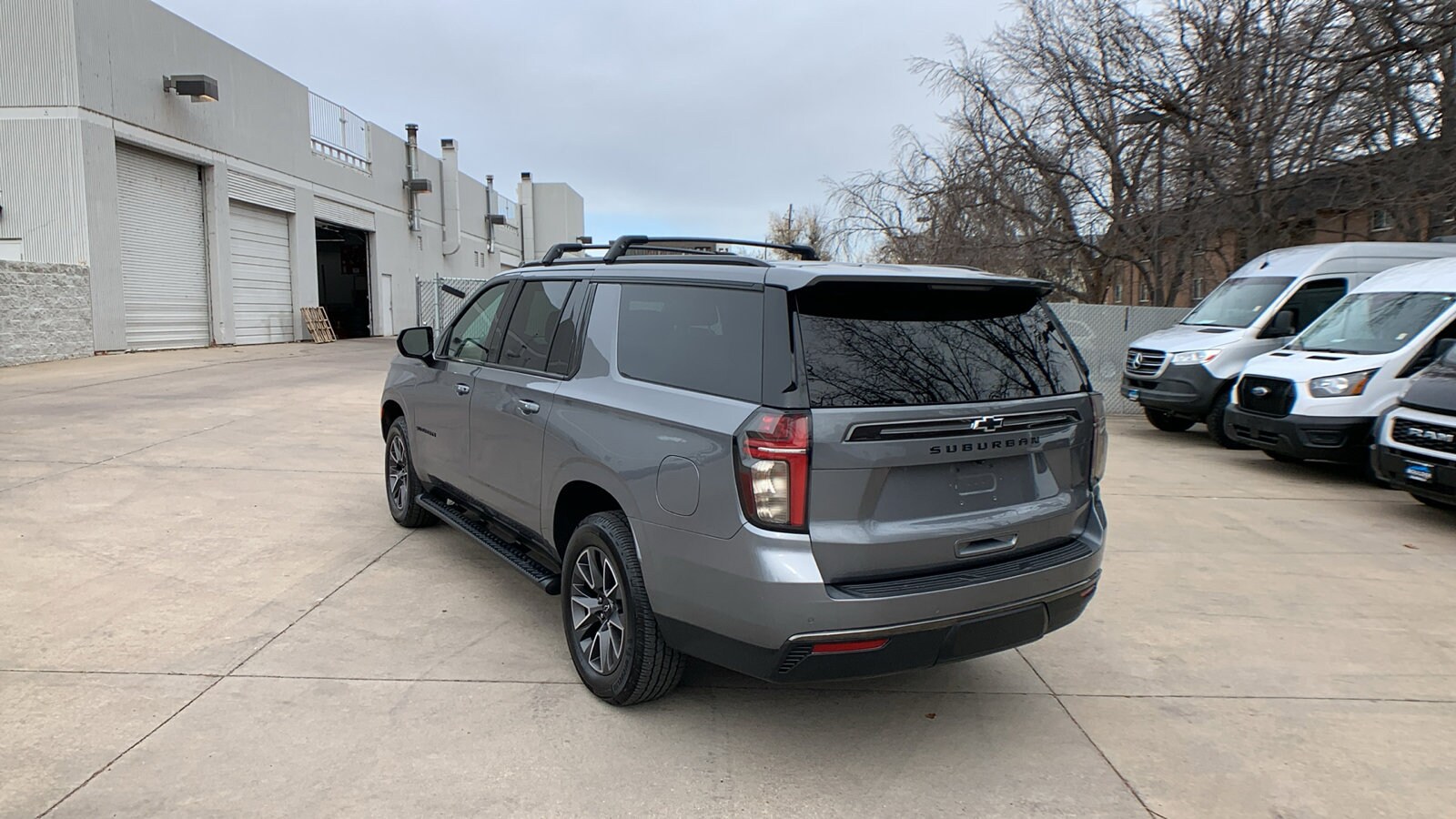 2022 Chevrolet Suburban Z71 photo 3