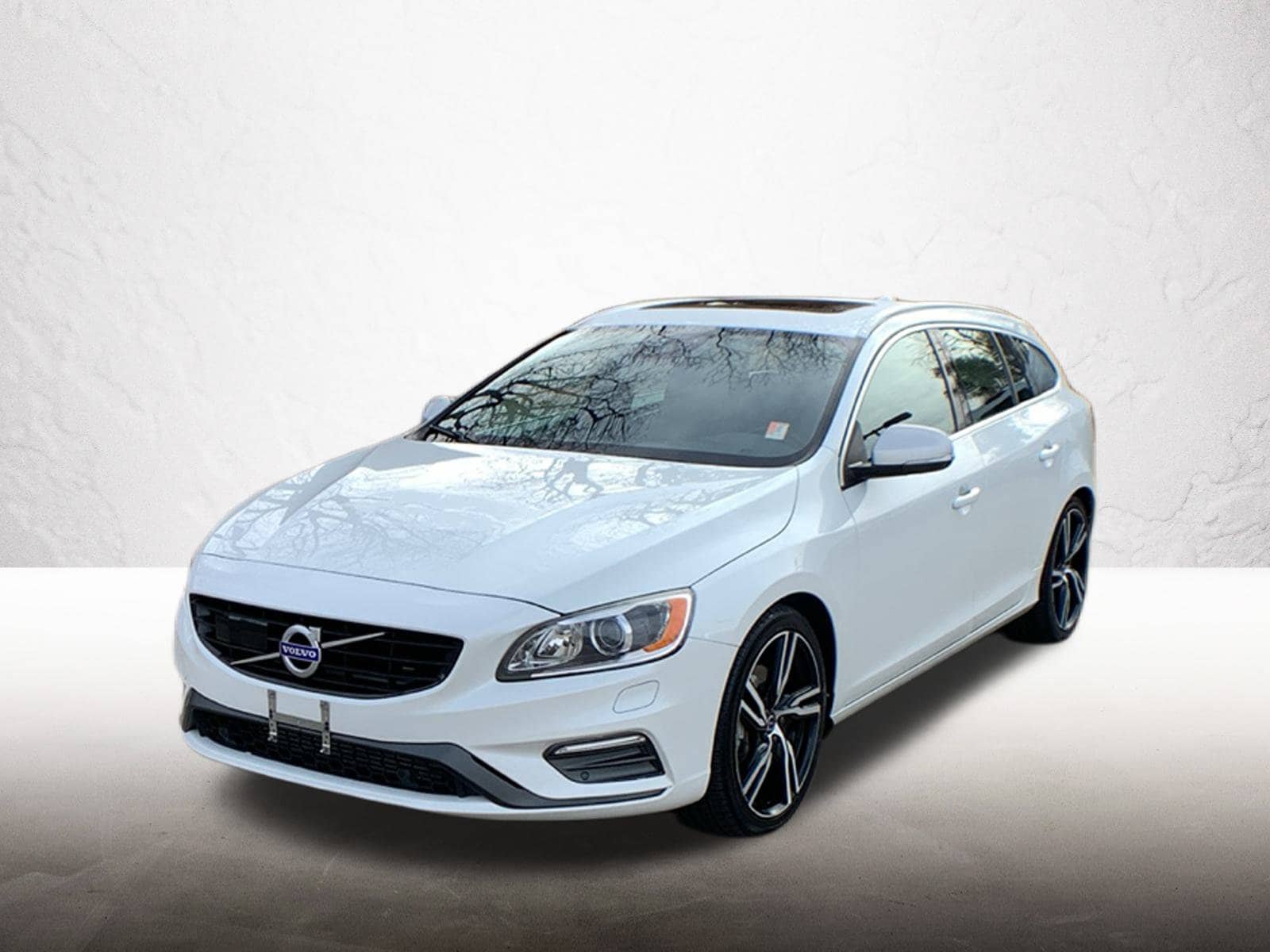 2017 Volvo V60 R-Design Platinum