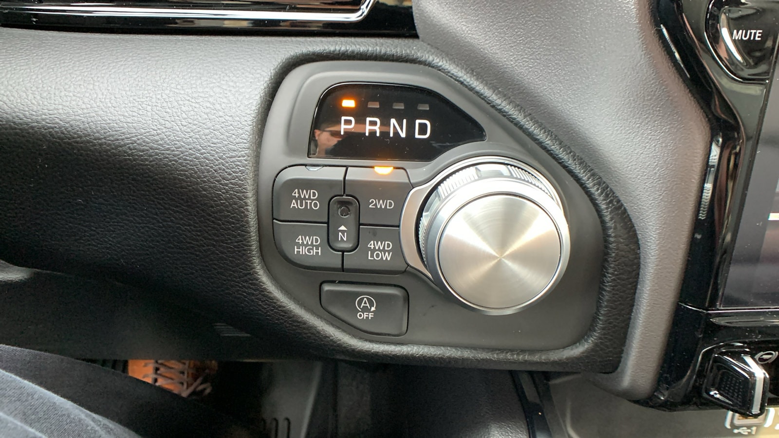 2026 RAM 1500 Laramie - Photo 18