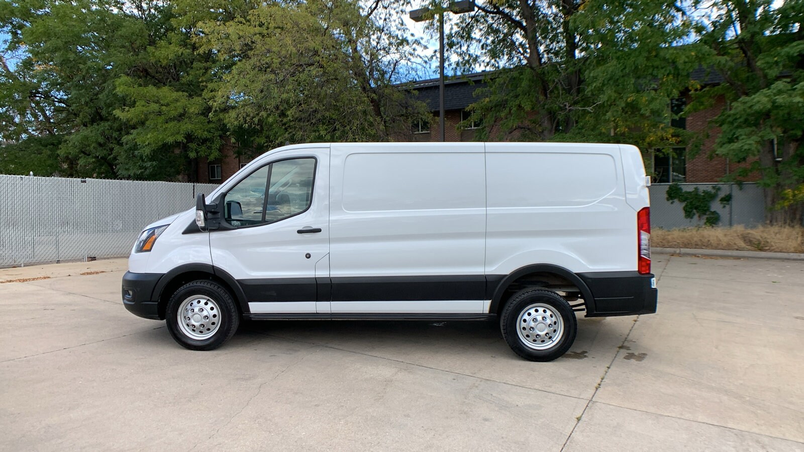 2023 Ford Transit photo 2