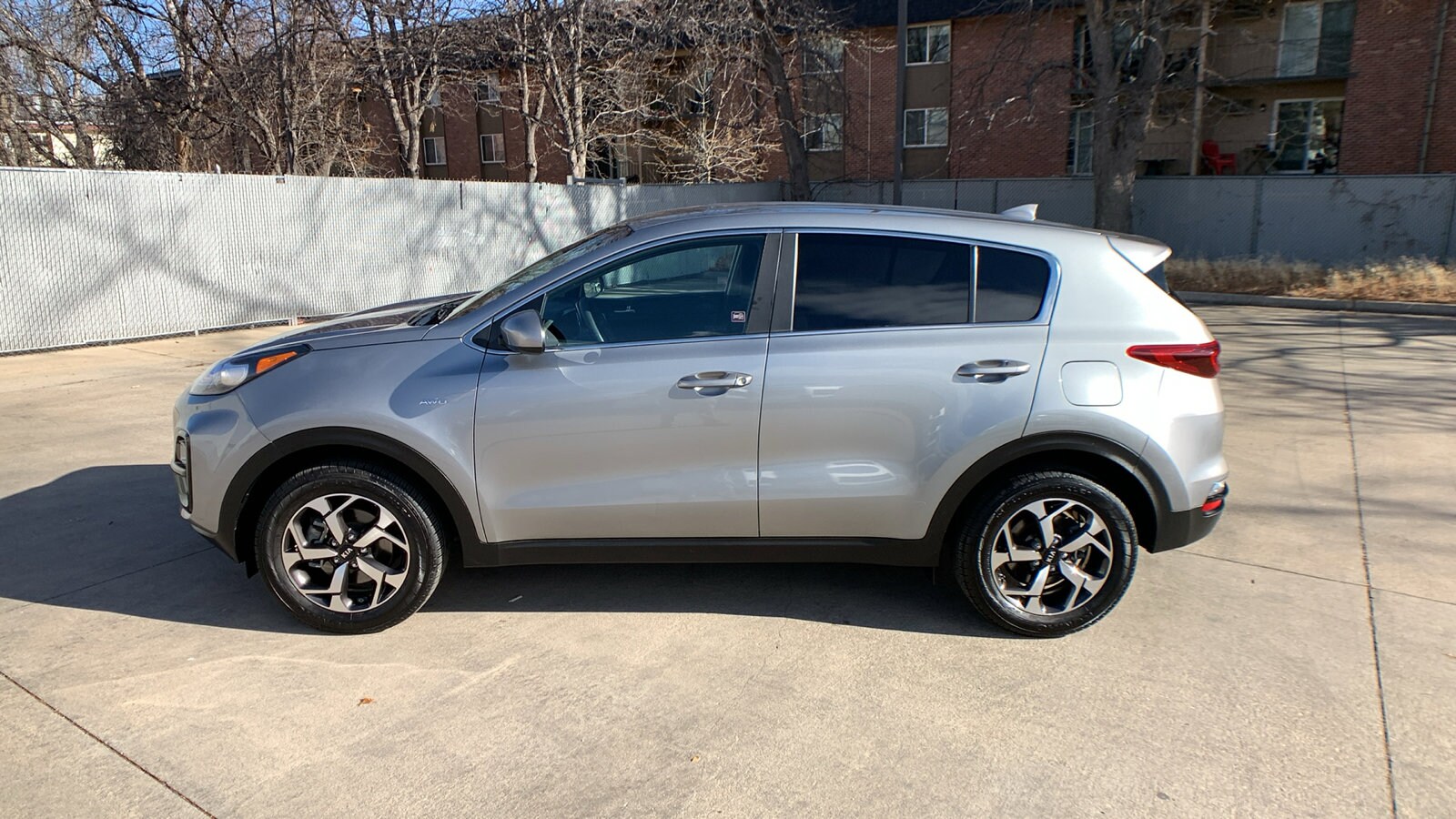 2021 Kia Sportage LX photo 2