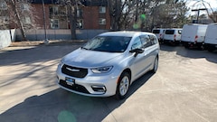 2026 Chrysler Pacifica SELECT AWD Passenger Van