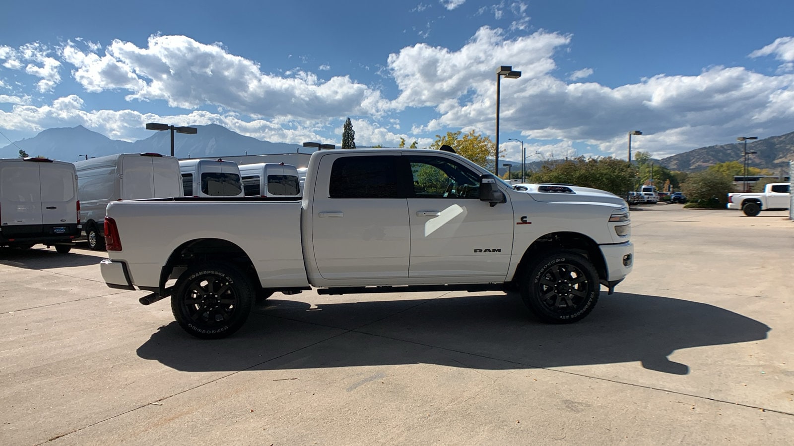 2026 RAM 2500 Laramie - Photo 6