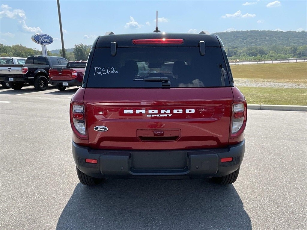 2025 Ford Bronco Sport Outer Banks photo 2