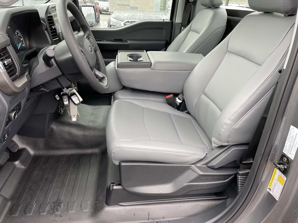 2026 Ford F-150 XL - Photo 8