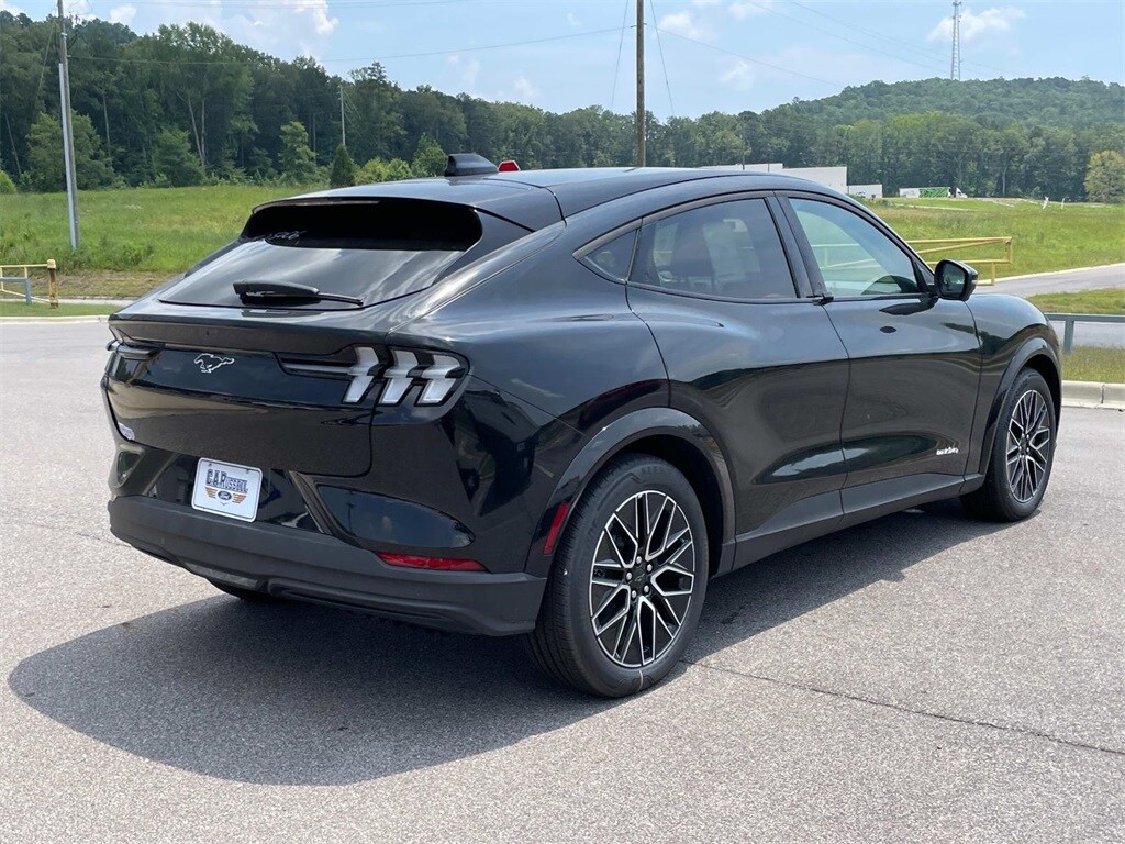 2025 Ford Mustang Mach-E Premium photo 3