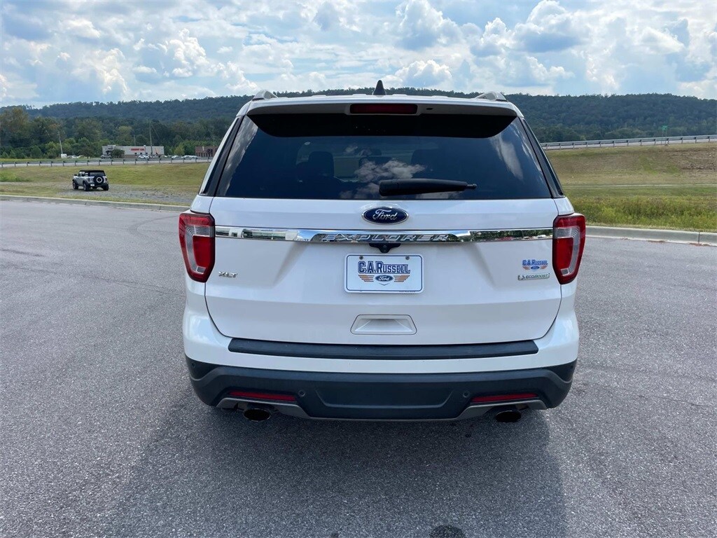 2018 Ford Explorer XLT photo 3