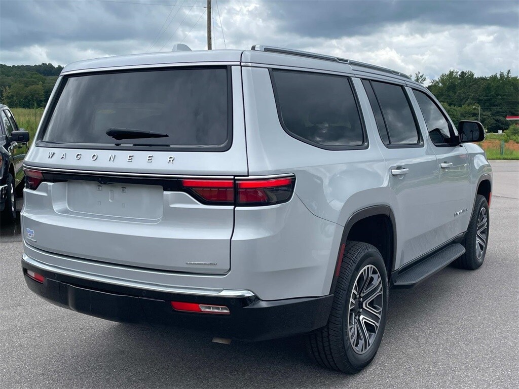 2022 Jeep Wagoneer Series III photo 3