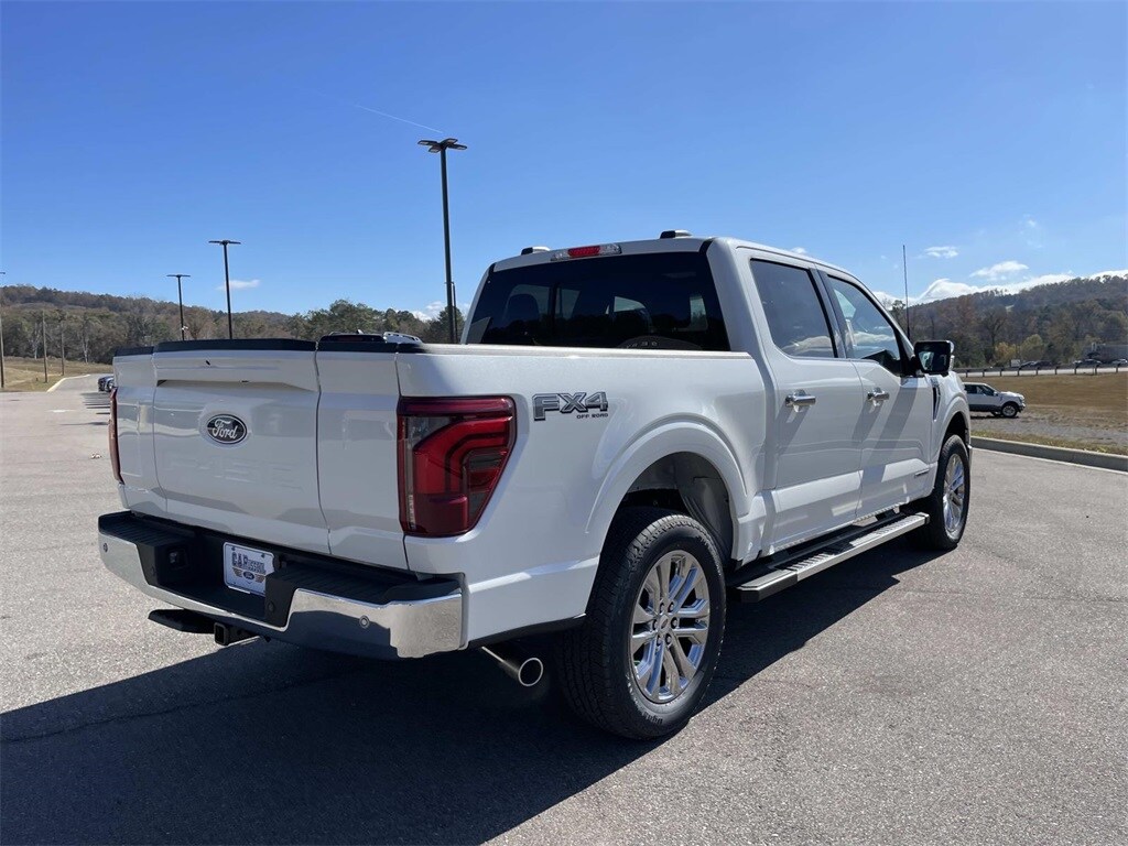 2025 Ford F-150 Lariat photo 3