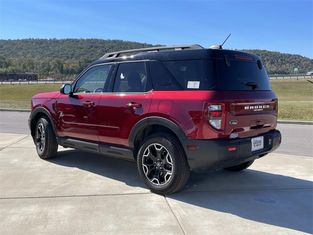 2025 Ford Bronco Sport Outer Banks photo 3