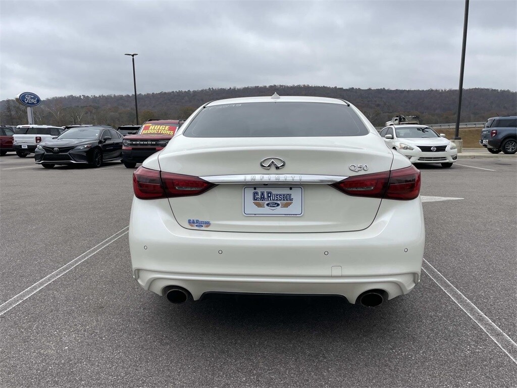 2023 Infiniti Q50 LUXE photo 2