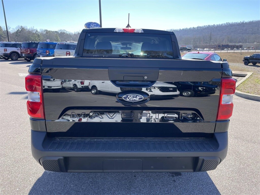 New 2025 Ford Maverick XL Truck