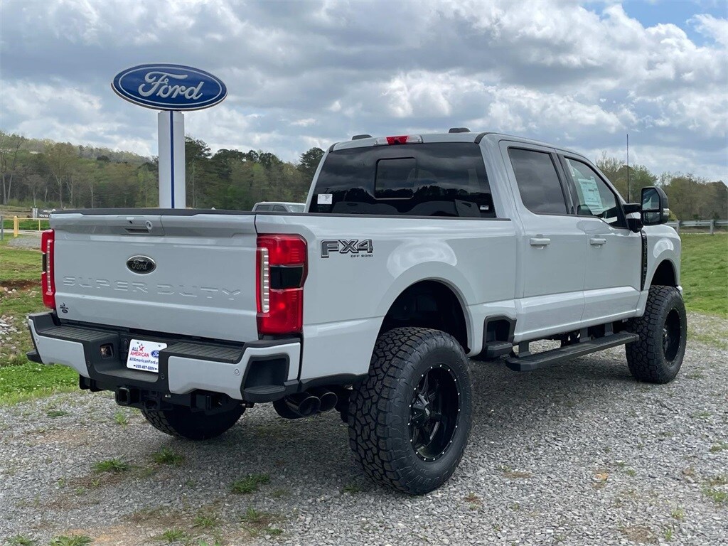 2025 Ford F-250 XLT photo 3