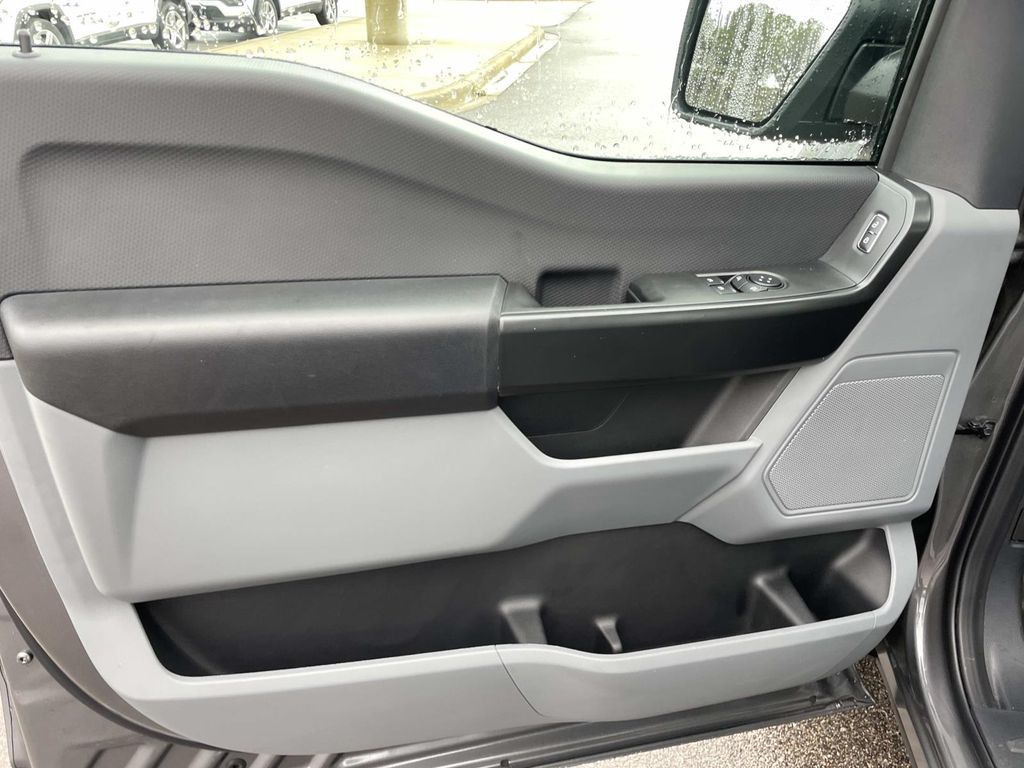 2026 Ford F-150 XL - Photo 9