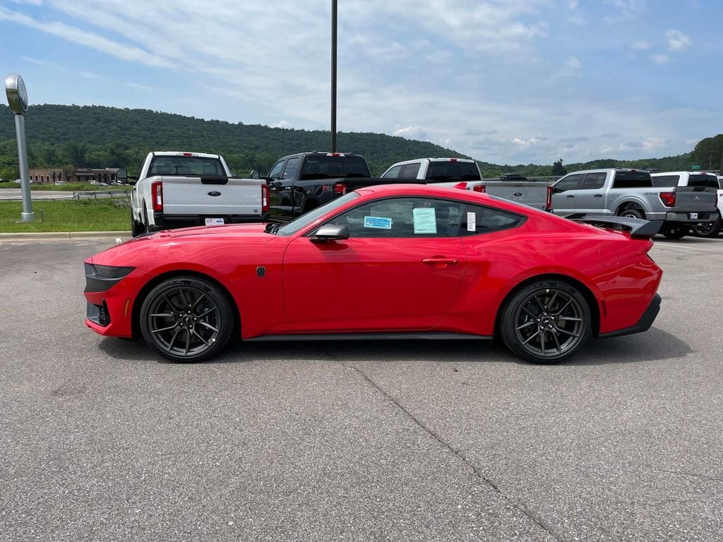 2025 Ford Mustang Dark Horse - Photo 5